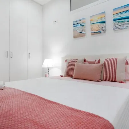 Edgewater Escape Apartment *